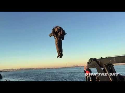شاهد أول إقلاع لـحقيبة الظهر النفاثة في جزيرة ليبرتي